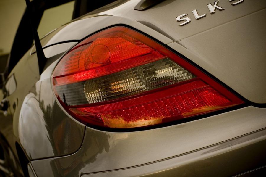  Mercedes-Benz SLK55 AMG 2008 года  (фото 74 из 77)
